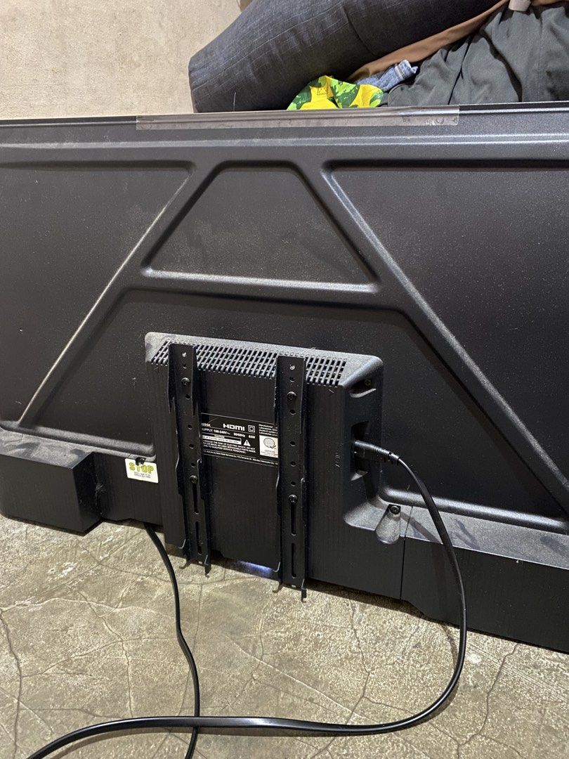 TCL 32” QLED Google TV (2025 Model) (Category: TV) located in Manila. Submitted by crxstale (Listing ID 1424503801, Image 2). Description: TCL 32S5K 32” QLED Google TV FIXED PRICE!! 7 months used. 2025 model • Full HD 1080p Resolution • QLED Display (bright & vibrant colors) • Google TV (Netflix, YouTube, etc.) • HDR10 + Dolby Audio • WiFi & Bluetooth • 2 HDMI / 1 USB • Slim bezel-less design • Screen casting supported meet up ✅ but pref pick up.