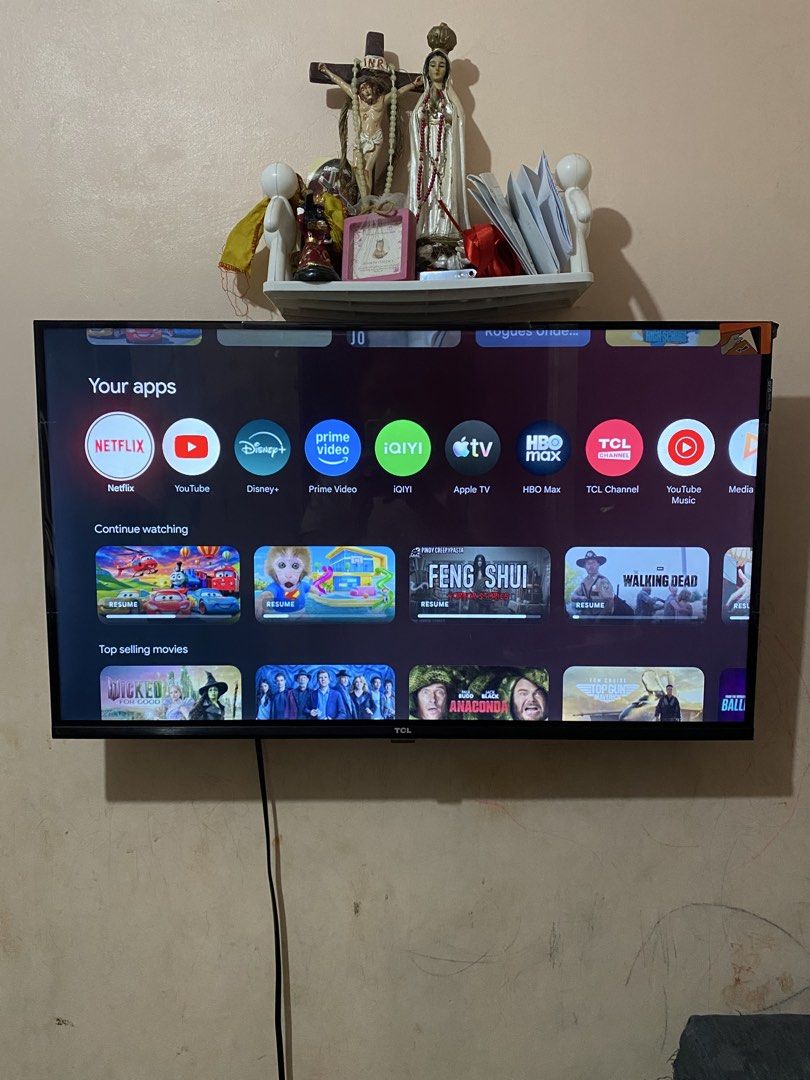 TCL 32” QLED Google TV (2025 Model) (Category: TV) located in Manila. Submitted by crxstale (Listing ID 1424503801, Image 1). Description: TCL 32S5K 32” QLED Google TV FIXED PRICE!! 7 months used. 2025 model • Full HD 1080p Resolution • QLED Display (bright & vibrant colors) • Google TV (Netflix, YouTube, etc.) • HDR10 + Dolby Audio • WiFi & Bluetooth • 2 HDMI / 1 USB • Slim bezel-less design • Screen casting supported meet up ✅ but pref pick up.