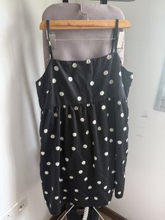 (Category: ) located in . Submitted by declutteringwardrobe1234 (Listing ID 1424382714, Image 1). Description: .