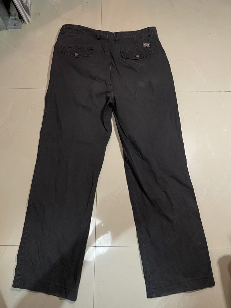 Think Pink Cotton Pants (Category: Chinos) located in Malaybalay. Submitted by morphment (Listing ID 1424455937, Image 3). Description: - Brand: Think Pink - Material: 100% Cotton - Color: Dark - Closure: Button - Details: Features Japanese tag 32 waist 39 length 27 inseam 9hem Add sf 120 Jnt Mindanao Gcash.