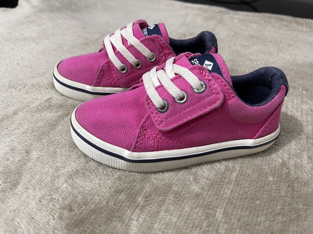 Sperry Toddler Pink Canvas Sneakers (Category: Babies & Kids Fashion) located in Cavite. Submitted by sjlav (Listing ID 1424348517, Image 1). Description: Toddler Sperry Pink Canvas Sneakers Sole Size 5.5inches see photos Size 5 without box very good condition.