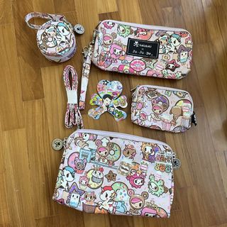 (Category: ) located in . Submitted by declutter_organise_repurpose (Listing ID 1424366637, Image 1). Description: .