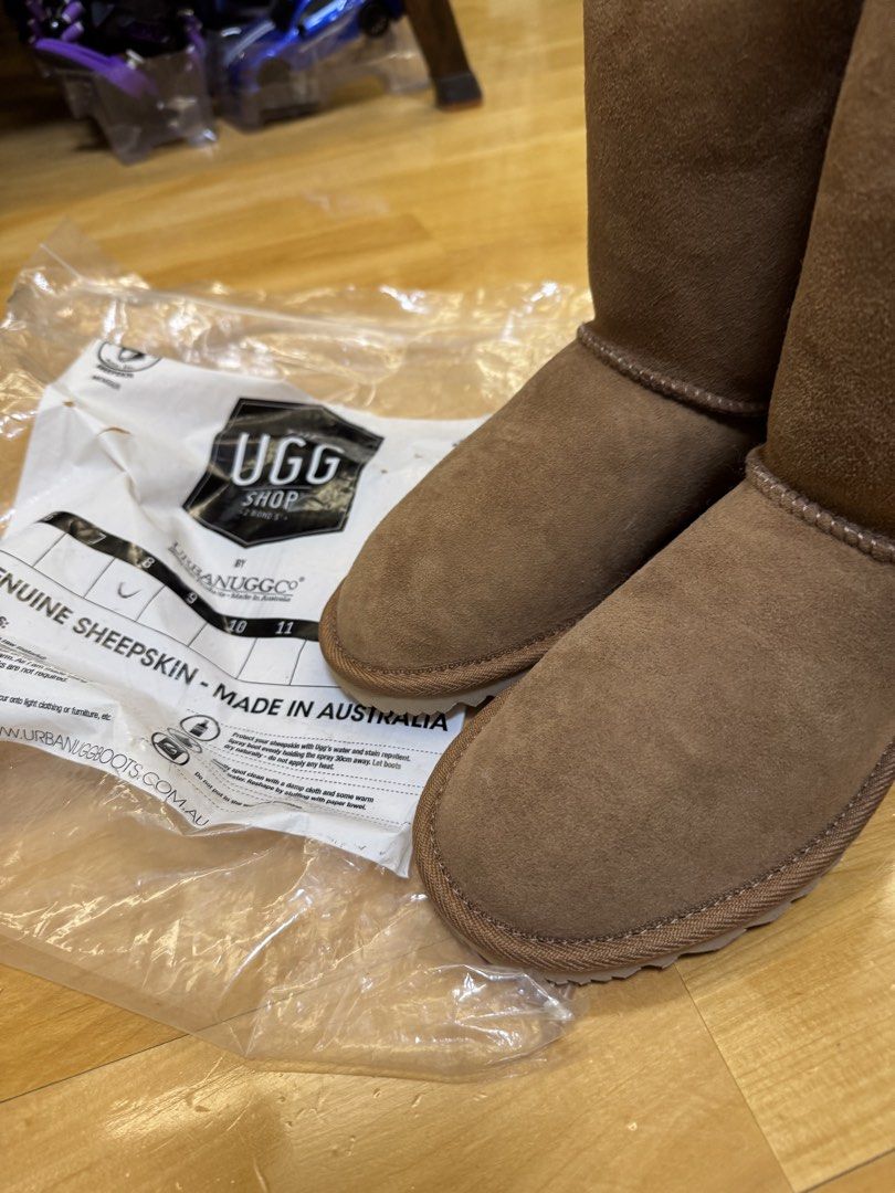 UGG （分類：靴）位於 Hong Kong。 由 mightystorm_7c0f51 提交（商品編號 1424420878，圖片 4）。簡介： 澳洲旅行購入 真正的Made in Australia 。