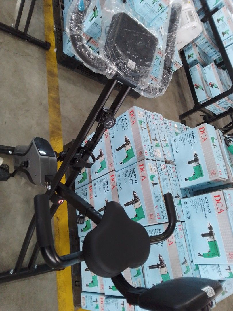 Upright Exercise Bike (Category: Cardio & Fitness Machines) located in Caloocan City. Submitted by hmr.xander (Listing ID 1424376175, Image 2). Description: - Upright exercise bike - Adjustable resistance - Padded seat and handlebars - Digital display - Ideal for home fitness.