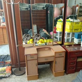 (Category: ) located in . Submitted by uniquefinds2023 (Listing ID 1424348755, Image 1). Description: .