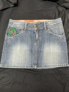 (Category: ) located in . Submitted by caitswardrobe (Listing ID 1424453664, Image 1). Description: .