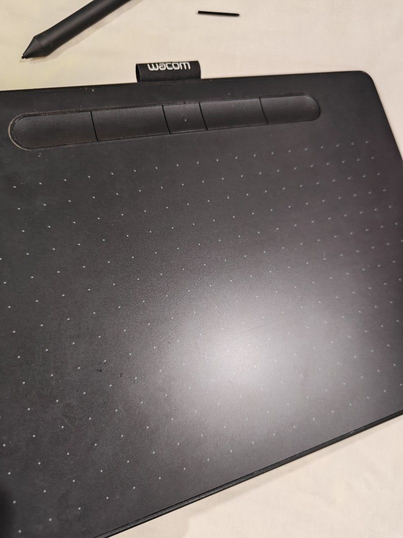 Wacom Intuos Drawing Tablet Medium (Category: Other Gadgets) located in Caloocan City. Submitted by pochbor (Listing ID 1424459464, Image 2). Description: RFS: Bought a Tablet Almost new surface, complete spare nibs unused. Unit only. .