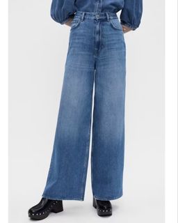 (Category: ) located in . Submitted by iluv2shop2much (Listing ID 1424386125, Image 1). Description: .