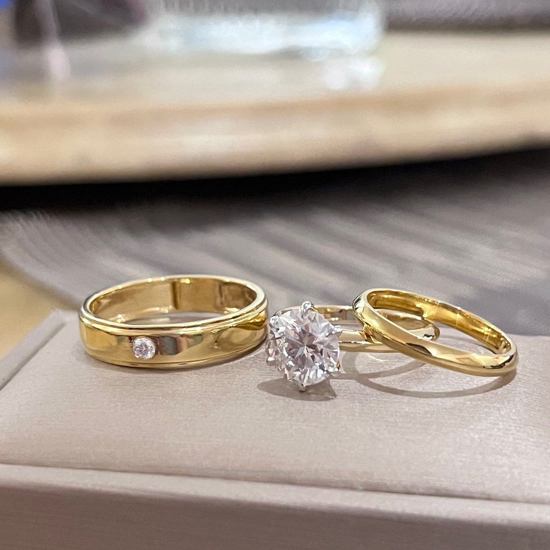 18k Wedding Ring Wedding Bands Set Lab Diamond rings (Category: Rings) located in Del Monte. Submitted by bellamente (Listing ID 1429259147, Image 2). Description: 18k Wedding Ring Wedding Bands Set Lab Grown Diamond rings Engagement ring 2.02ct lab grown diamond Tiffany & Co Classic Solitaire Setting 18k yellow gold band 18k white gold prongs Size 6 Wedding ring women’s Tiffany & Co Classic wedding band style 18k yellow gold Size 6 Wedding ring 