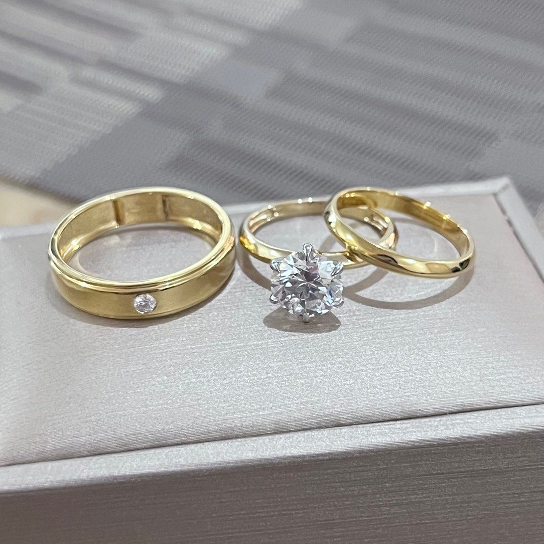 18k Wedding Ring Wedding Bands Set Lab Diamond rings (Category: Rings) located in Del Monte. Submitted by bellamente (Listing ID 1429259147, Image 3). Description: 18k Wedding Ring Wedding Bands Set Lab Grown Diamond rings Engagement ring 2.02ct lab grown diamond Tiffany & Co Classic Solitaire Setting 18k yellow gold band 18k white gold prongs Size 6 Wedding ring women’s Tiffany & Co Classic wedding band style 18k yellow gold Size 6 Wedding ring 