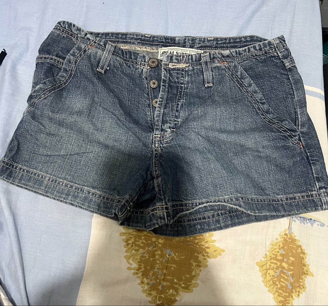 AE Supply Co. Denim Shorts Size 2 (Category: Shorts) located in Manila. Submitted by declutter.je (Listing ID 1429215344, Image 1). Description: Good shorts for XS-S. Preferably for XS (ensuring maskasya) Message me if gusto bumili ng 2-3 clothes, much better!.