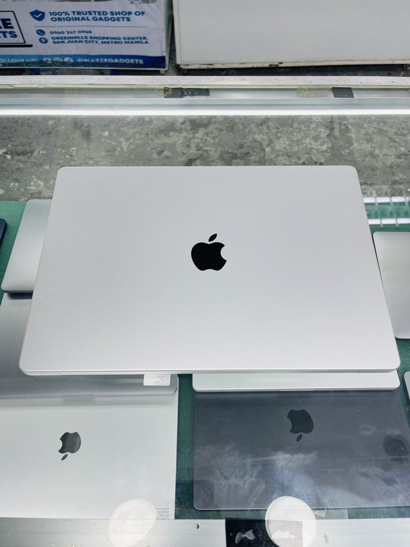 Apple MacBook Pro M3 (Category: Laptops & Notebooks) located in Manila. Submitted by oddlion-e6f6 (Listing ID 1429288765, Image 1). Description: For Sale❗️❗️❗️ New Stock😲❗️❗️❗️ Apple Laptop Macbook Pro M3 16-inch, 2023 Processor: M3 Pro Storage: 512GB SSD Memory: 18GB RAM mac OS: macOS Sonoma Version 14.4 Cycle Count: 2 Baterry Health: 100% Baterry Condition: Normal Color: Silver included: Unit, Original Charger, Pouch With Apple Warranty not Ac