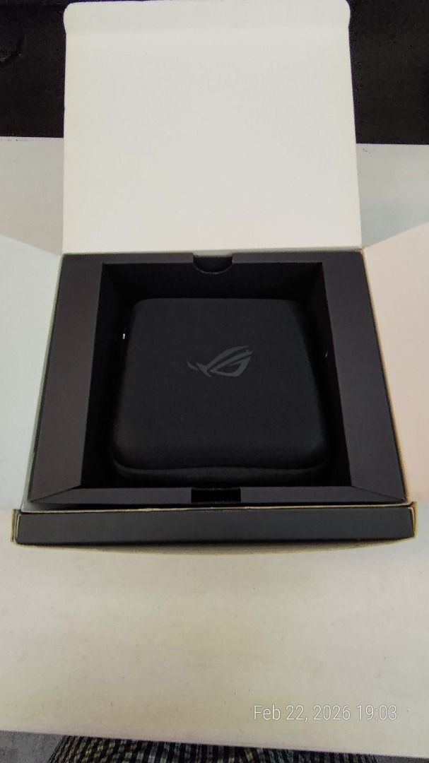 Gamepad Controller for sale Asus ROG Kunai 3 (Category: Controllers) located in Caloocan City. Submitted by imkutak (Listing ID 1429283487, Image 3). Description: Asus ROG Kunai 3 Gamepad Controller For ROG Phones Got this when i got my ROG Phone 3. Seldom used. RFS: Decluttering NOTE: - Seldom used condition but aged - No warranty - Check, Test. Inspect thoroughly before you confirm purchase. Location: Bagong Barrio West, Caloocan Near BIR Edsa,