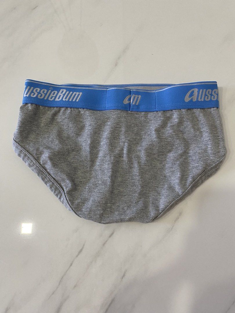 AussieBum Men's Underwear - Grey, XS (Category: New Underwear) located in Singapore. Submitted by ryuunoske (Listing ID 1429250562, Image 2). Description: - AussieBum men's underwear - Grey color - Size: XS - Features the classic AussieBum waistband.