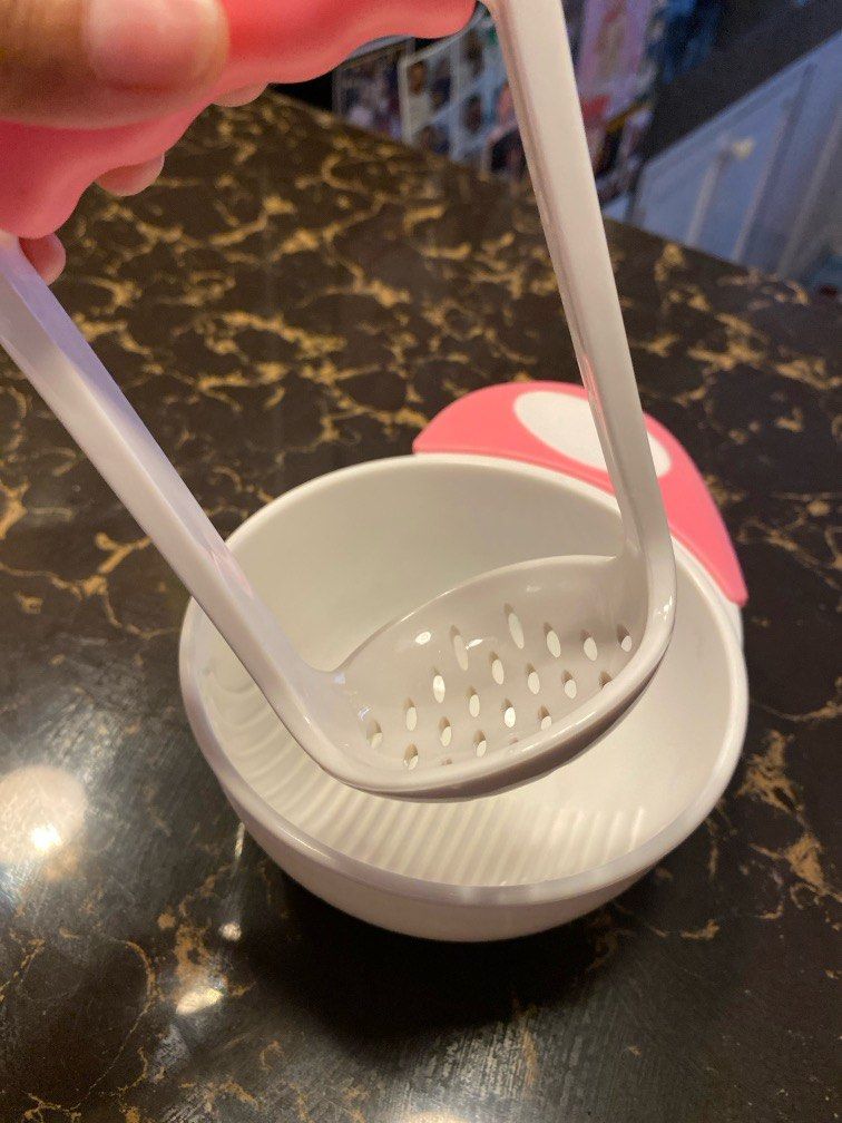 Baby food smasher (Category: Weaning & Toddler Feeding) located in Manila. Submitted by narsg (Listing ID 1429183143, Image 3). Description: Decluttering ✨ READ READ READ ❗️❕‼️ selling my baby’s things in a very low price 🌻 📱PM me for any questions NCR buyers only.. sure buyers pls‼️ Location: Pureza, Manila 📲 pick up booking and delivery fee care of BUYER 💰PAYMENT FIRST - GCASH 🚚🚛delivery of items po via lalamove or grab or other del apps.
