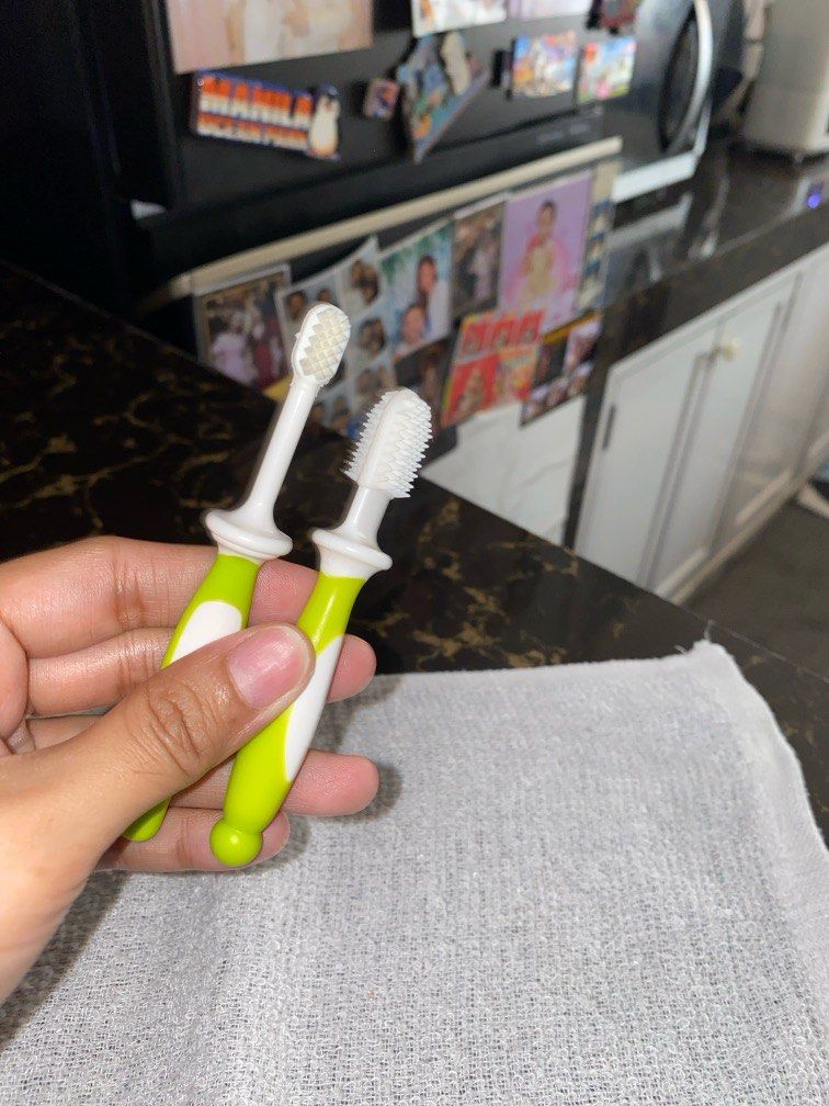 Baby Gums and Tooth brush (Category: Baby Toiletries & Grooming) located in Manila. Submitted by narsg (Listing ID 1429187650, Image 2). Description: Decluttering ✨ READ READ READ ❗️❕‼️ selling my baby’s things in a very low price 🌻 📱PM me for any questions NCR buyers only.. sure buyers pls‼️ Location: Pureza, Manila 📲 pick up booking and delivery fee care of BUYER 💰PAYMENT FIRST - GCASH 🚚🚛delivery of items po via lalamove or grab or other 