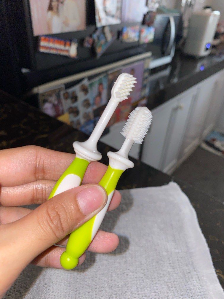 Baby Gums and Tooth brush (Category: Baby Toiletries & Grooming) located in Manila. Submitted by narsg (Listing ID 1429187650, Image 1). Description: Decluttering ✨ READ READ READ ❗️❕‼️ selling my baby’s things in a very low price 🌻 📱PM me for any questions NCR buyers only.. sure buyers pls‼️ Location: Pureza, Manila 📲 pick up booking and delivery fee care of BUYER 💰PAYMENT FIRST - GCASH 🚚🚛delivery of items po via lalamove or grab or other 