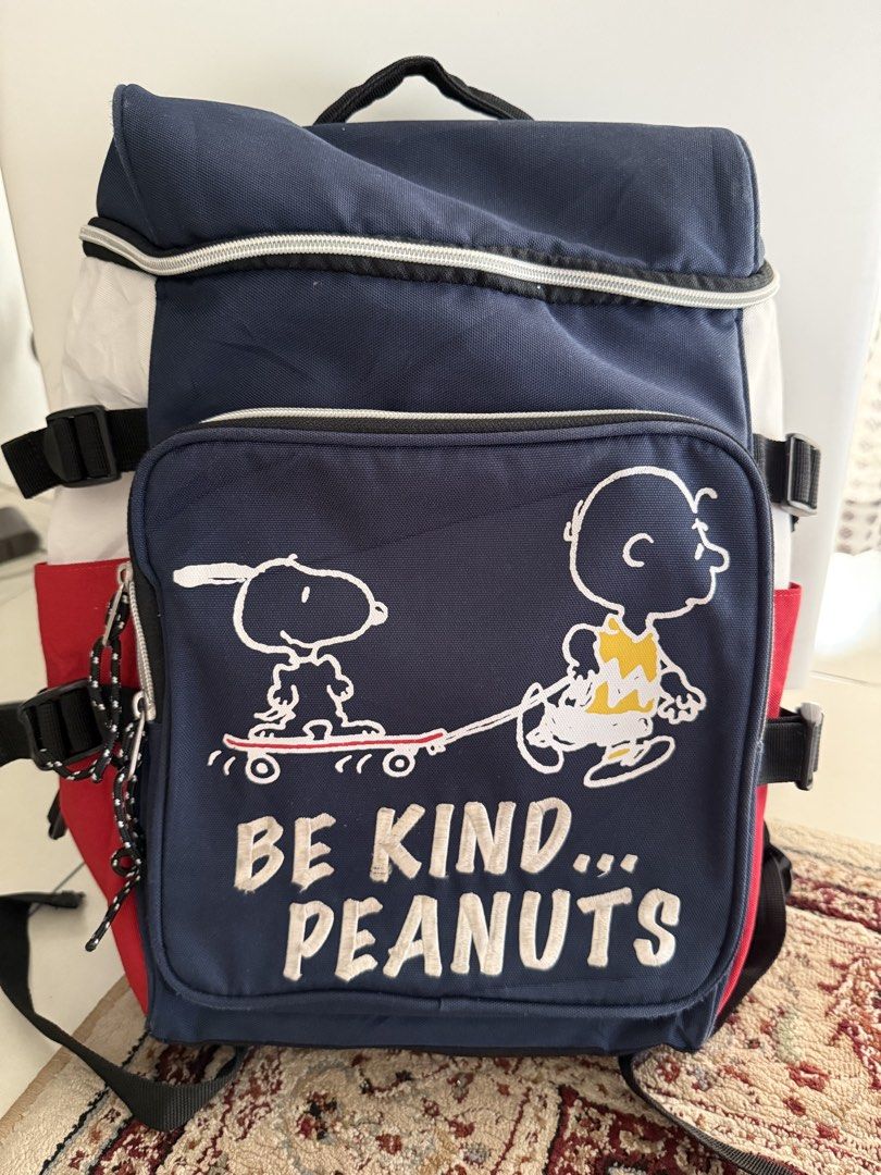 Bagpack peanuts (Category: Backpacks) located in Kuala Lumpur. Submitted by firdaus.preluv (Listing ID 1429235021, Image 1). Description: - Peanuts-themed backpack - Features Snoopy and Charlie Brown design - Spacious interior - Suitable for various uses - Selling because it's not being used by my kids anymore.