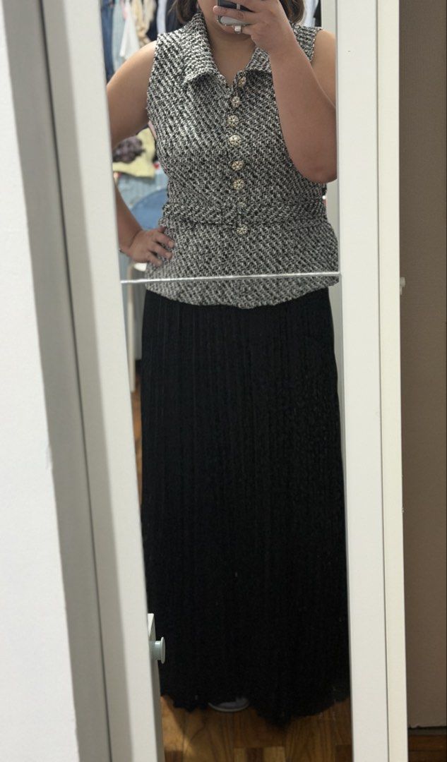 Bangkok Premium Tweed Coords (Category: Sets or Coordinates) located in Mandaluyong City. Submitted by czaristore (Listing ID 1429310009, Image 2). Description: Bust 35” Waist 30”.