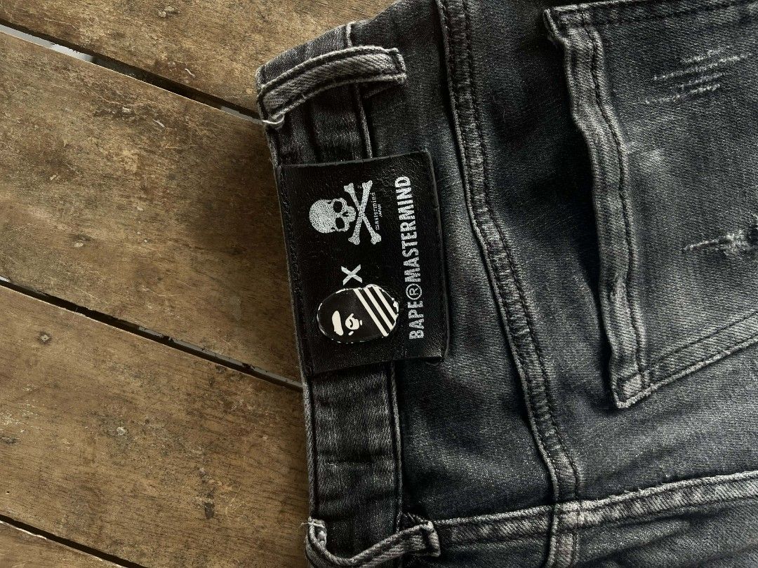 BAPE x Mastermind Jeans (Category: Jeans) located in Guagua. Submitted by sarms_03 (Listing ID 1429261479, Image 2). Description: Baka may looking neto 🤔 BAPE X MASTERMIND (Slim Jeans) DMS SIZE : Waistline : 31" Length : 40" Thigh : 12" LegOpening : 6" No issues Pm sa interesado mga bossing!!.