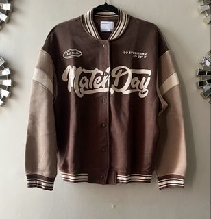 (Category: ) located in . Submitted by frommycloset2urs (Listing ID 1429279471, Image 1). Description: .