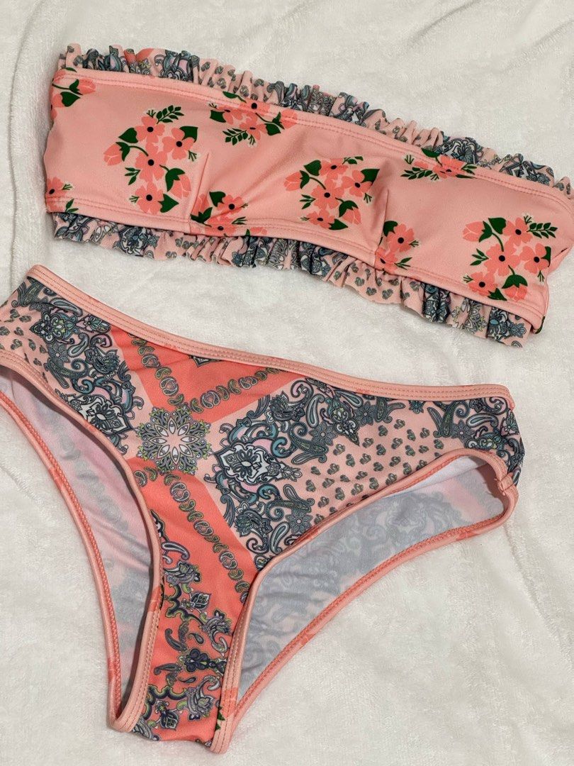 Bikini Set (Category: Bikinis & Swimsuits) located in Manila. Submitted by hstff (Listing ID 1429302515, Image 3). Description: Shein brand, used once all of them Prive varies 200-250.