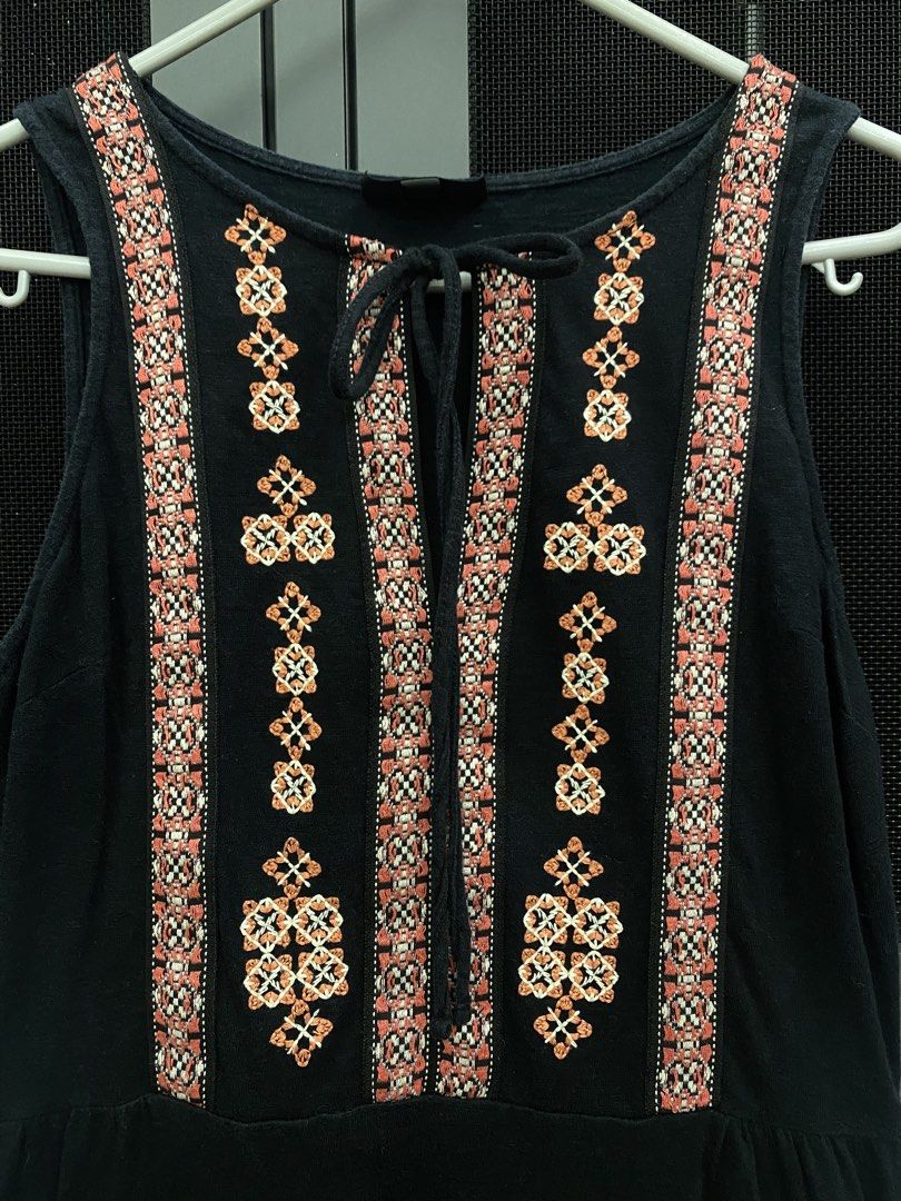 Black boho-style embroidered short dress (Category: Dresses) located in Cavite. Submitted by happikitty (Listing ID 1429298984, Image 2). Description: - Cute black boho dress!!! - quality still good the color of the black is just slightly faded but not that noticeable - would fit xs-s best - location: Cavite MOP: Gcash Delivery: J&T .