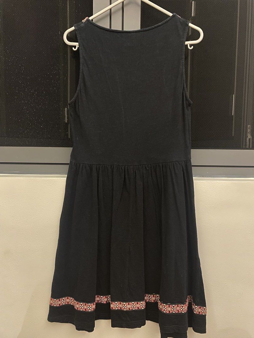 Black boho-style embroidered short dress (Category: Dresses) located in Cavite. Submitted by happikitty (Listing ID 1429298984, Image 3). Description: - Cute black boho dress!!! - quality still good the color of the black is just slightly faded but not that noticeable - would fit xs-s best - location: Cavite MOP: Gcash Delivery: J&T .