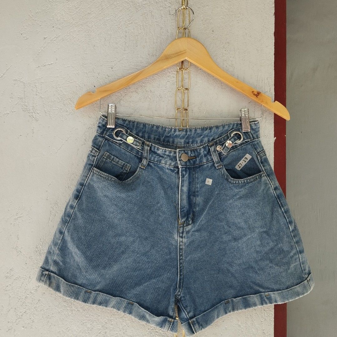 Black Denim Shorts | Size 24-31 (Category: Shorts) located in Plaridel. Submitted by hiddenthreads (Listing ID 1429266779, Image 3). Description: 100 pesos each❗❗ All items are used but in excellent condition. Like new pa yung iba..