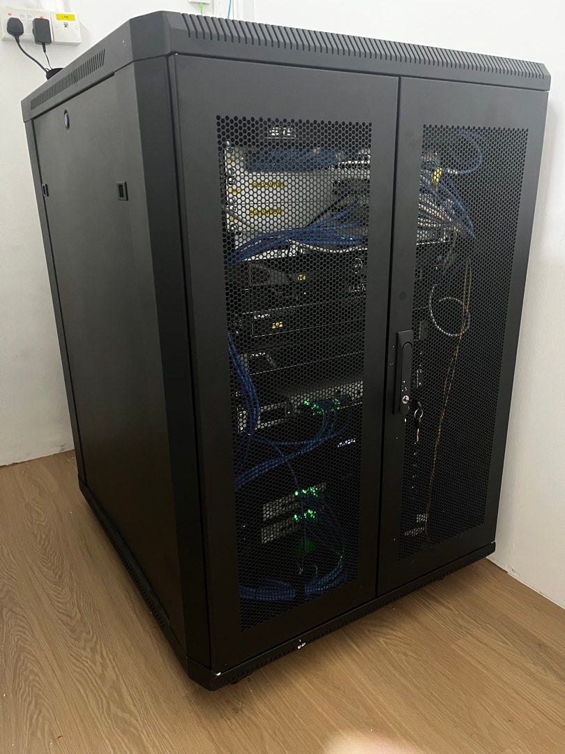 Black Server Rack Enclosure, Computers & Tech, Parts & Accessories ...