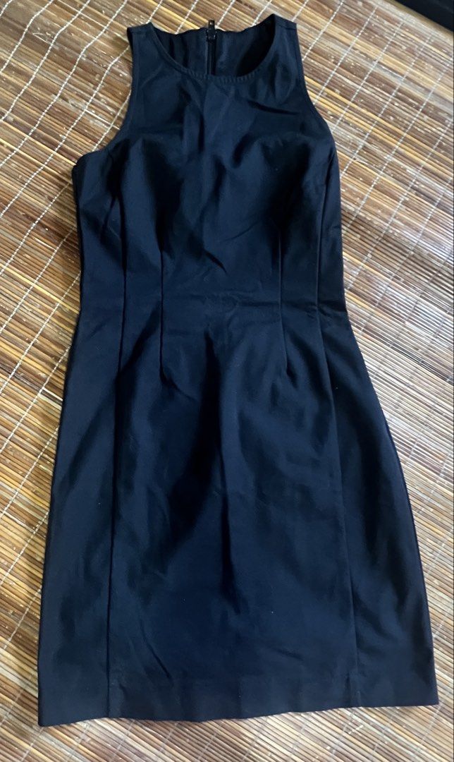 Black Sleeveless Dress (Category: Dresses) located in Taguig. Submitted by cftbncs (Listing ID 1429300480, Image 1). Description: .