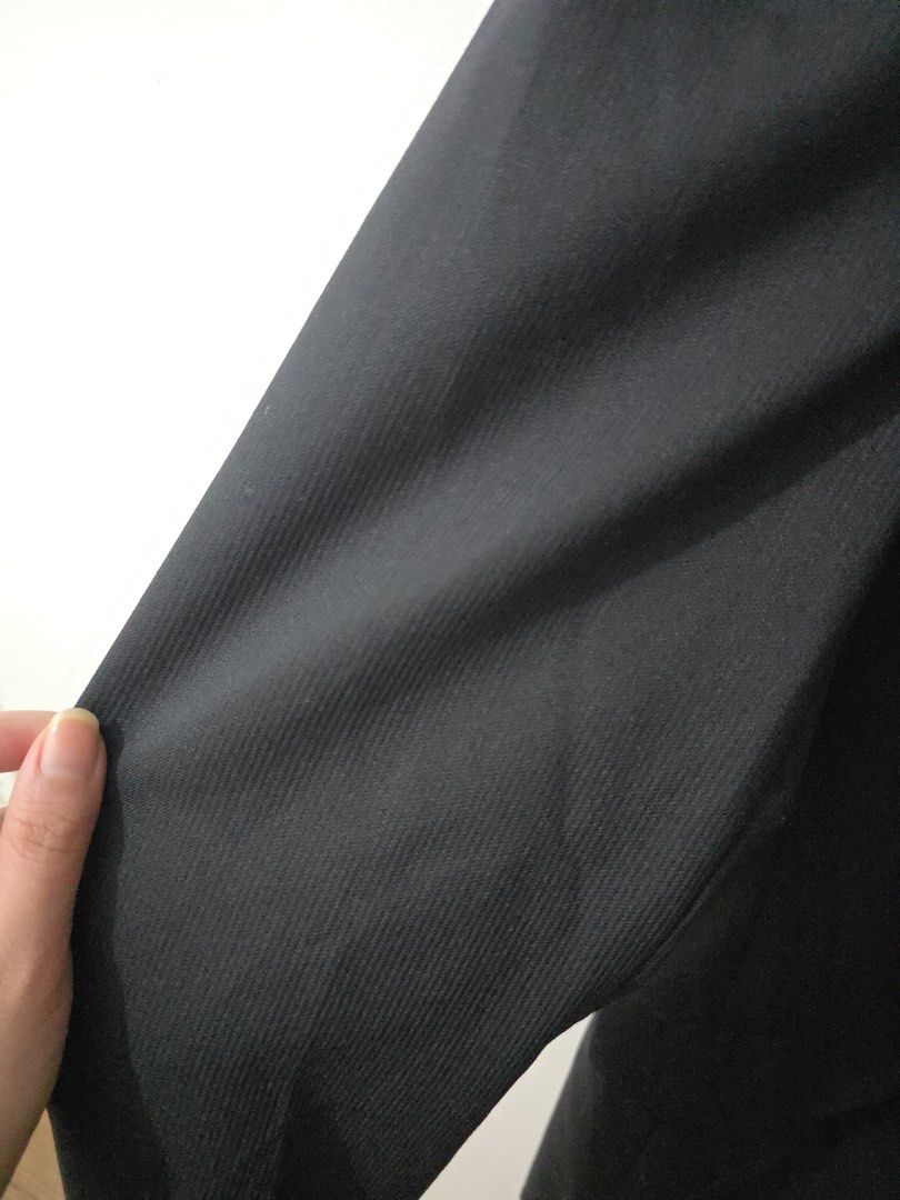 Black Suit (Category: Coats, Jackets and Outerwear) located in Angeles City. Submitted by kingfpc (Listing ID 1429275187, Image 3). Description: For Sale Black Suit Fit up to 5,8” 65kg No issues Excellent condition.