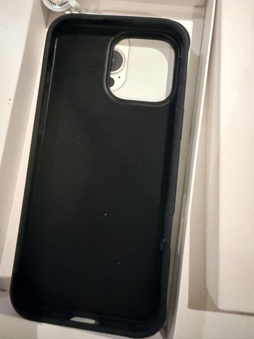 Casetify Bioveg for Iphone 16 pro max (Category: Cases & Sleeves) located in Cainta. Submitted by martiniko1108 (Listing ID 1429178516, Image 3). Description: Casetify Bioveg case for 16 pro max. Like new. Payment via gcash or bank transfer. Delivery via lalamove or grab.