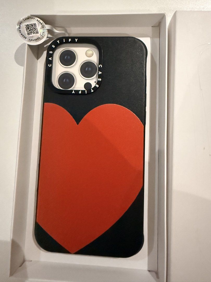 Casetify Bioveg for Iphone 16 pro max (Category: Cases & Sleeves) located in Cainta. Submitted by martiniko1108 (Listing ID 1429178516, Image 2). Description: Casetify Bioveg case for 16 pro max. Like new. Payment via gcash or bank transfer. Delivery via lalamove or grab.