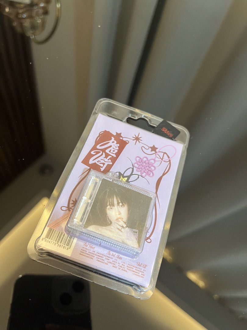 Chill Kill Album Red Velvet Smini Yeri version (Category: CDs & DVDs) located in Rizal. Submitted by claudinecarline (Listing ID 1429325996, Image 1). Description: Brand new.