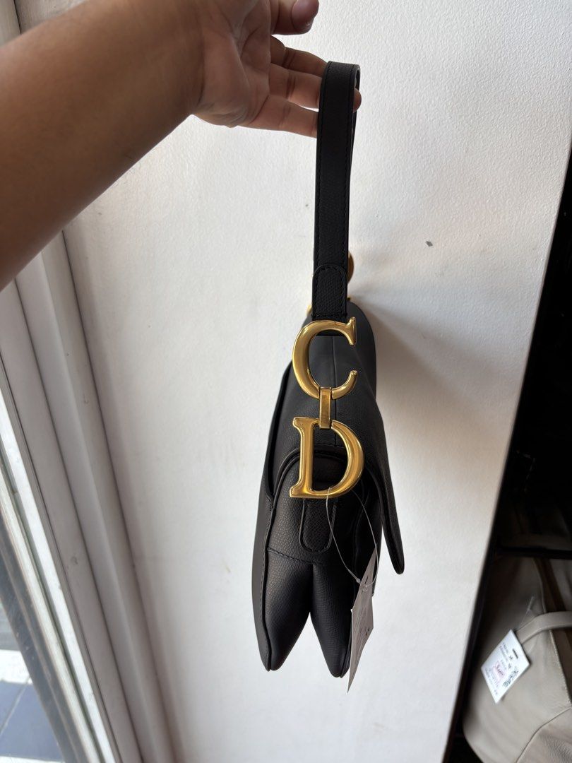 Christian Dior Saddle Bag Black (Category: Luxury Bags & Wallets) located in Bacolod City. Submitted by money_maker06 (Listing ID 1429280758, Image 2). Description: Christian Dior Saddle Bag •Complete Details •Price: 5999 🔖.
