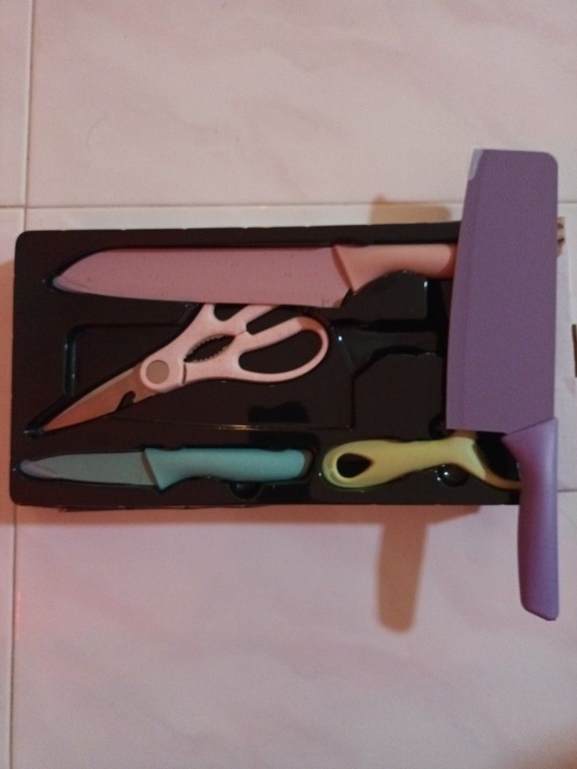 Corrugated Kitchen Knife Set - Brand New475459217282181121