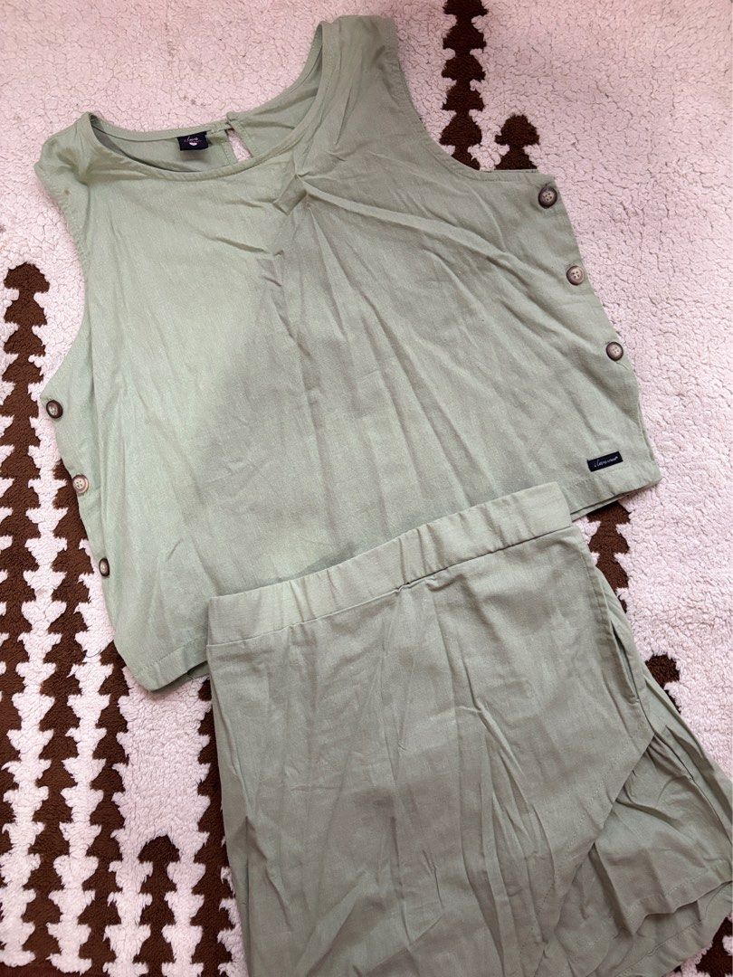 Crissa Blouse and Skort Set (Category: Sets or Coordinates) located in Binan City. Submitted by petite.pcs (Listing ID 1429216143, Image 1). Description: .
