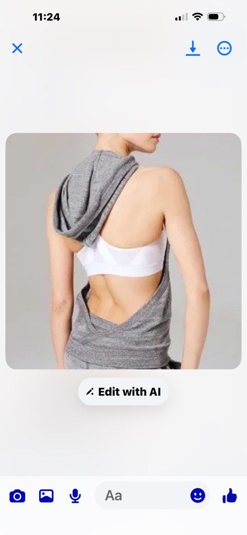 Excellent condition Ivy Park workout topper medium P1,200 (Category: Activewear) located in Muntinlupa City. Submitted by shophen (Listing ID 1429189223, Image 2). Description: .