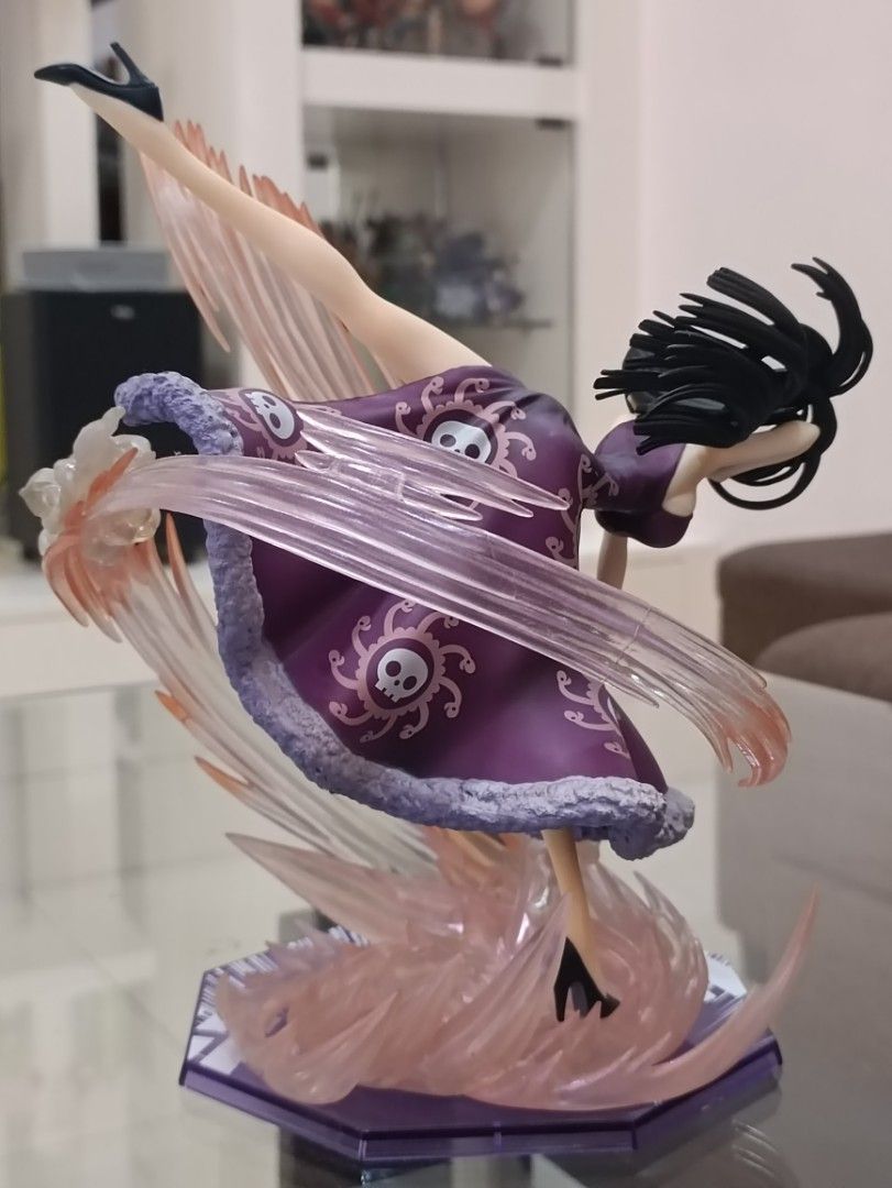FAZ BOA HANCOCK (Category: Figurines & Statues) located in Manila. Submitted by blueblink_92.3891 (Listing ID 1425955034, Image 3). Description: 100% authentic figure Back in box In very good condition.