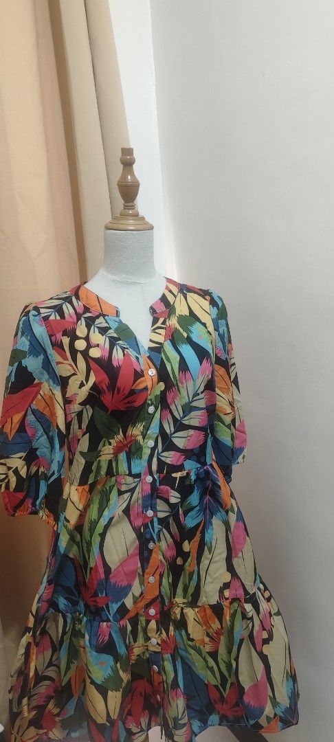 Floral Print Dress (Category: Dresses) located in Caloocan City. Submitted by simplyliving_31 (Listing ID 1429185791, Image 1). Description: •Brand-new •Small on tag, best fit to medium.