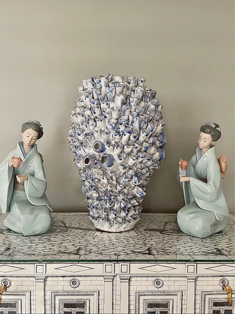 Geisha Figurine Lladro Nao (Category: Other Home Decor) located in San Juan City. Submitted by objectofmyaffection (Listing ID 1429314688, Image 3). Description: 11.5” Tall No Issues.