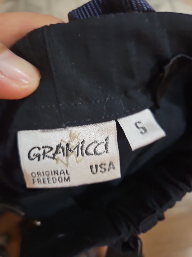 Gramicci x Beams Navy Pants Size S (Category: Trousers) located in Cainta. Submitted by SirDinky (Listing ID 1429283749, Image 2). Description: gramicci x beams size small 28 to 30 waist slim.