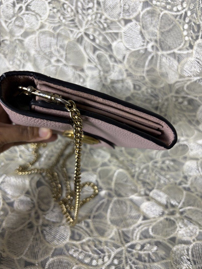 Gucci interlocking (Category: Bags & Wallets) located in Kota Kinabalu. Submitted by zainab92222 (Listing ID 1429242258, Image 2). Description: .