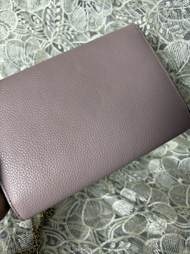 Gucci interlocking (Category: Bags & Wallets) located in Kota Kinabalu. Submitted by zainab92222 (Listing ID 1429242258, Image 3). Description: .