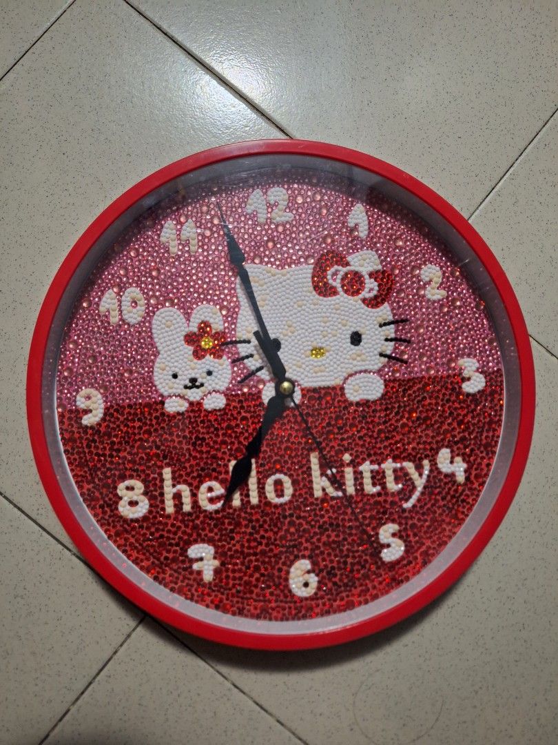 Hello Kitty Red Wall Clock468837516423342080