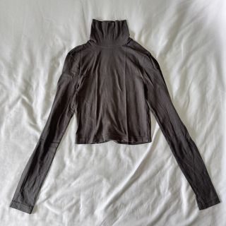 (Category: ) located in . Submitted by openclosetph (Listing ID 1429174194, Image 1). Description: .
