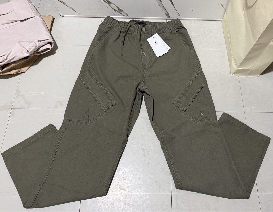 Jordan Chicago Cargo Trousers Pants (Category: Joggers) located in Manila. Submitted by mac2foolz (Listing ID 1429269162, Image 1). Description: ❌WTS/LFB .SALE. Below SRP! 🔥 Jordan Chicago Trousers Color:Medium Olive - Size: Small fit to 30-32 ✅ Our Price: ₱2,495 ❌ Retail Price: ₱5,395 ✔️ Brandnew 💯Authentic ✔️ Unli Lc and Vouch Ship via LBC, Lalamove , Jnt , Jrs 🚛🛵📦 Shipped Nationwide 📨📨📨 Pm me for more pic. and inquiries 🤝🤝🤝 MeetUp A