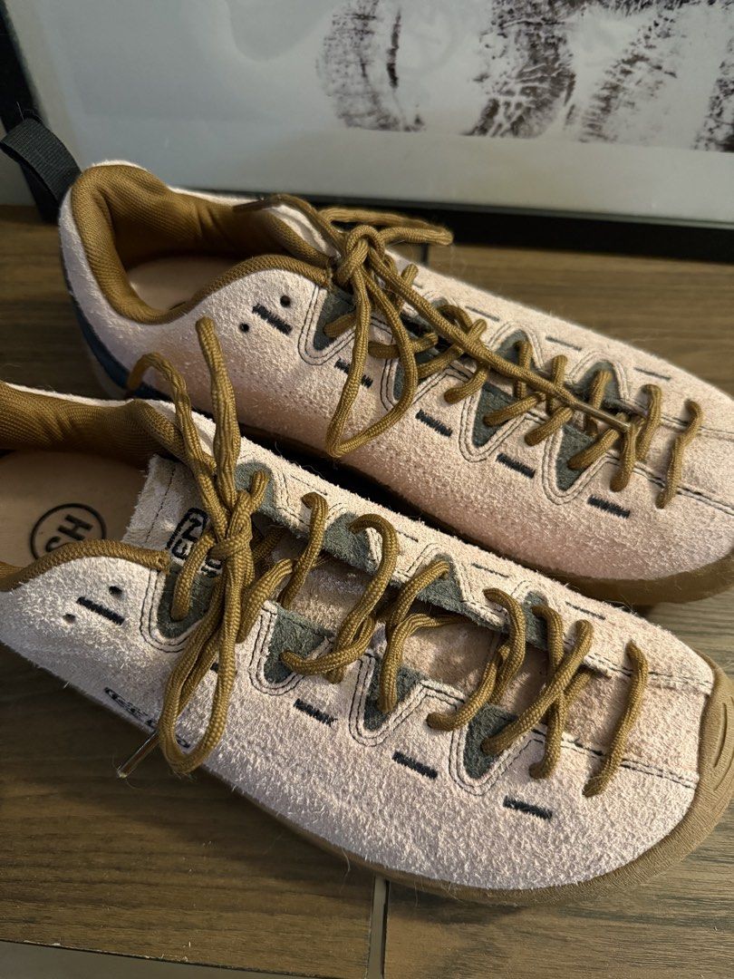 Keen Jasper II WP Women's Shoes - Size US 9 (Category: Sneakers) located in Singapore. Submitted by llwb0104 (Listing ID 1429310659, Image 3). Description: never worn.