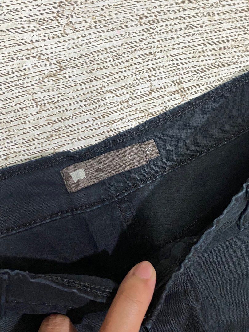 levis minis short black jeans short (Category: Shorts) located in Bulacan. Submitted by bargainrack (Listing ID 1429224377, Image 3). Description: .